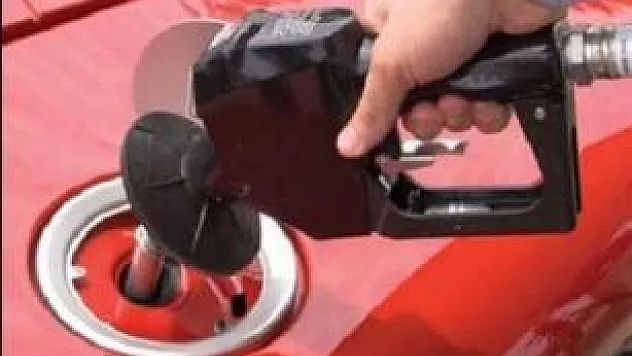 Benzinde sürpriz indirim