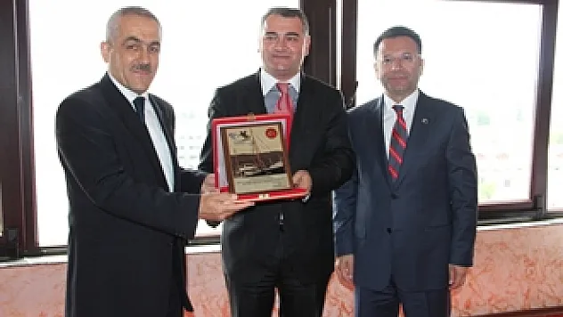 Meclisten Karafil'e Veda Yemeği