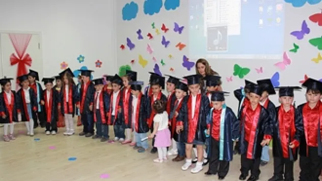 ŞNP minikleri Annelerini unutmadı