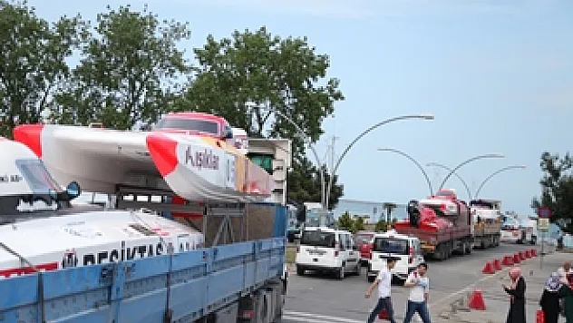 OFF SHORE TEKNELERİ ŞEHİR TURU ATTI