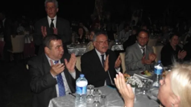 CHP'liler Yemekte Bir araya geldi