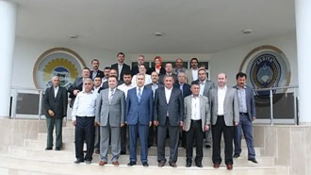 Sulama ve raylı sistem müjdesi Demir'den…