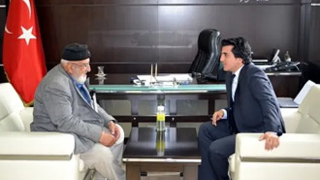 96'lık dede Ayvacık tarihini anlattı