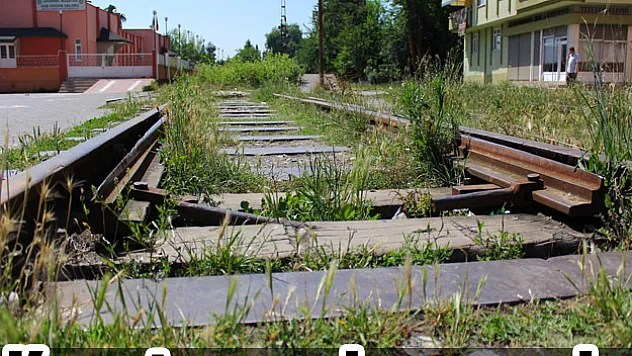 Kara tren gelmez mola