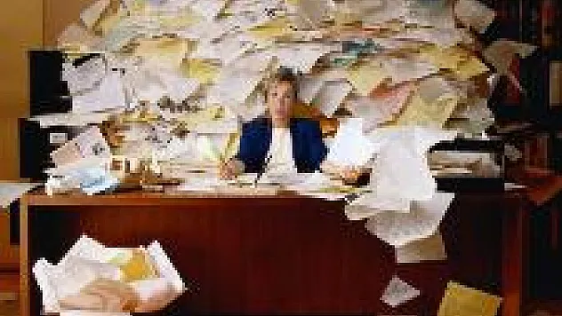 Bürokrasinin çıkmazında telefon trafiğine saplanmak