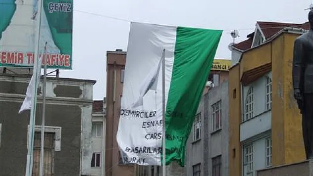 Esnaftan Çarşamba spor'a bayraklı destek