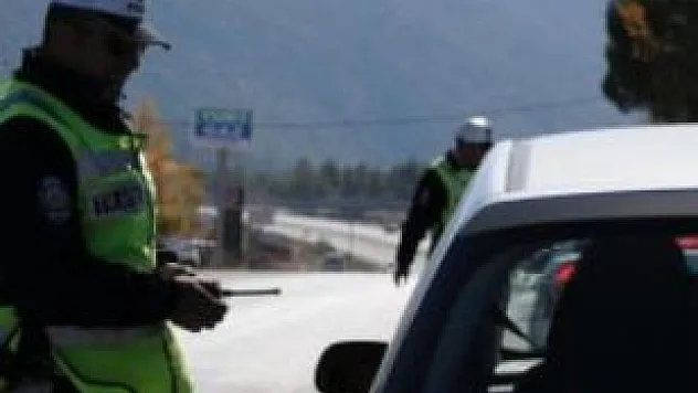 23 Milyon Kişinin Ehliyeti Değişecek