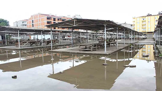 Kapalıyı yaptık, yarı kapalı göl de olsa olur mu?