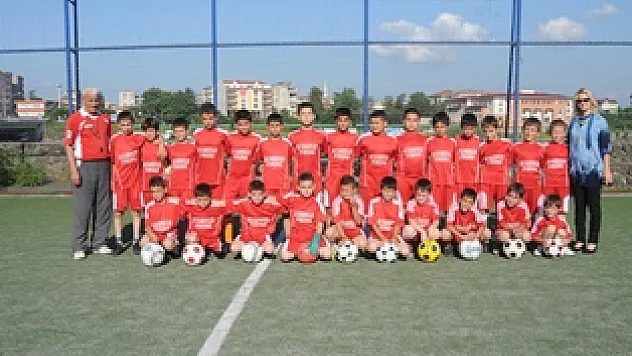 Yaz Futbol Okulu Devam ediyor