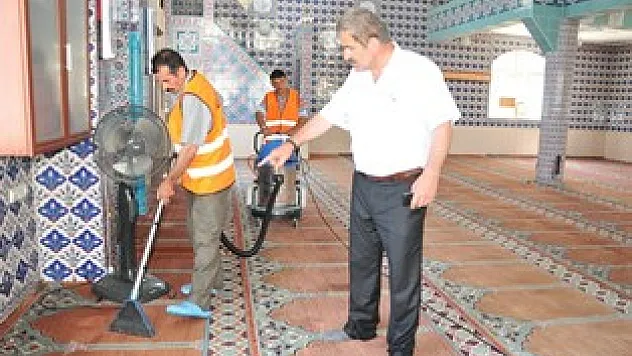 İlkadım'da camilerde Ramazan Temizliği