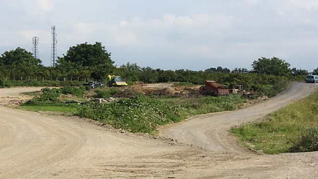 Bağlantı yolu bağlanıyor