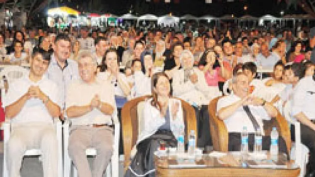 Gökçe'den Samsunlulara Şiir Ziyafeti