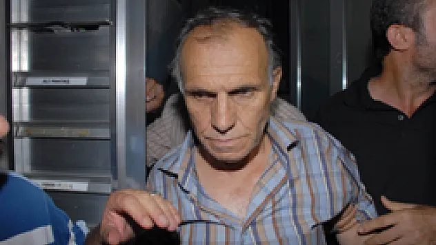 Sahurda komşusunu öldürdü