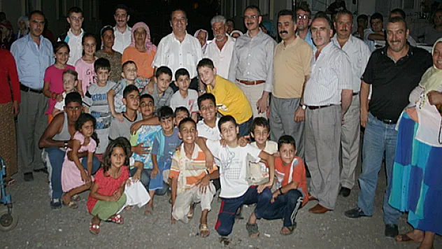 Yıldız ve Dündar Vatandaşla İftar Açtı