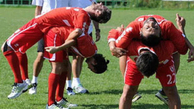 8 Futbolcuya Özel Çalışma