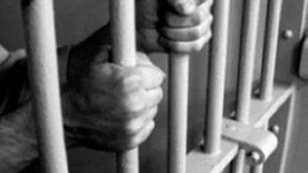 Mahkûmlara oy kullanma yolu