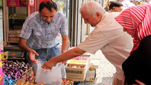 Bayram Şekerleri Tezgahlarda