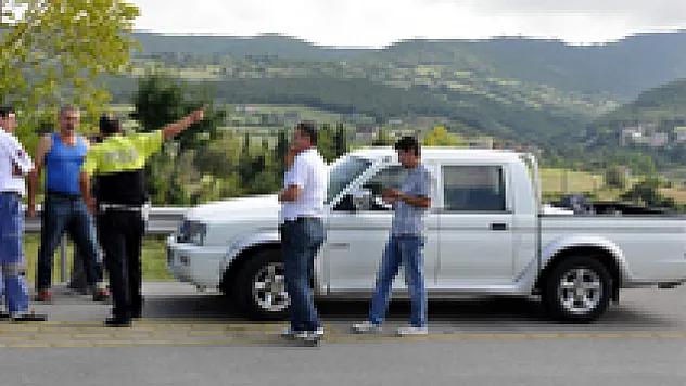 SEYİR HALİNDEKİ ARACA MAGANDA KURŞUNU 