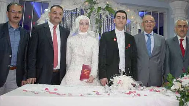 Başkan Akgül, Kızının nikahını kendisi kıydı