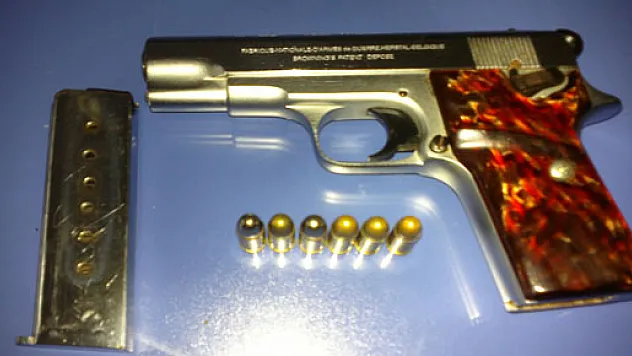 İlçe Emniyet Müdürlüğü Suçluların yakasını bırakmıyor