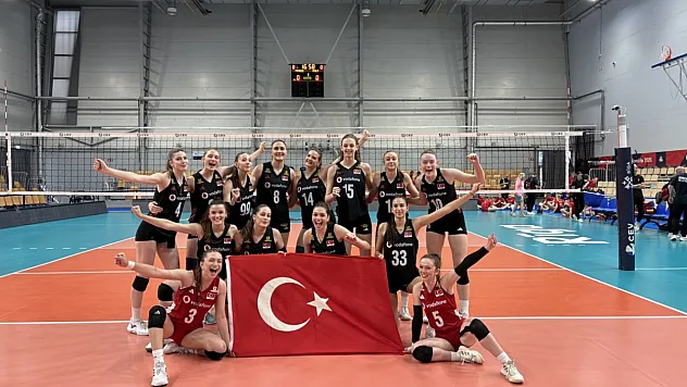 18 Yaş Altı Kadın Voleybol Milli Takımı Finalde