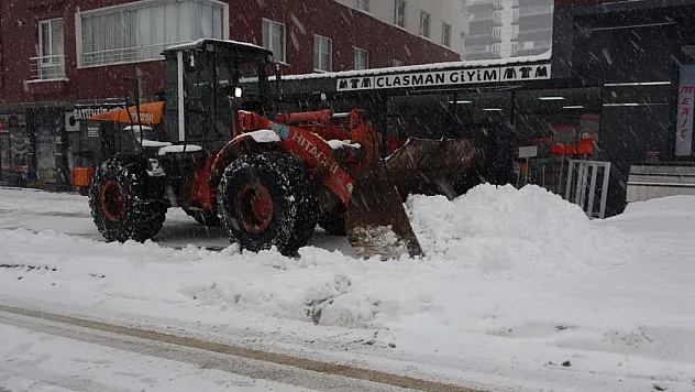 180 köy yolu ulaşıma kapandı