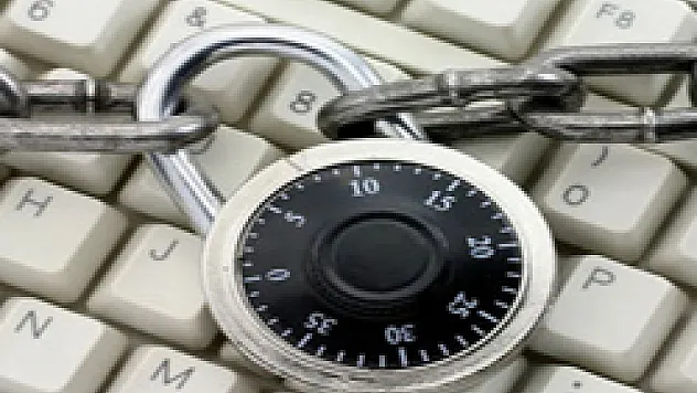 İnternet yasakla terbiye edilmez!