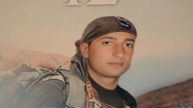 Ayvacık Şehidine ağlıyor