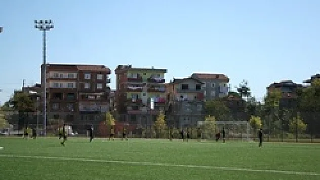 Güle Oynaya Yenidoğanspor