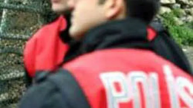 POLİSTEN KAÇAK AKARYAKIT BASKINI