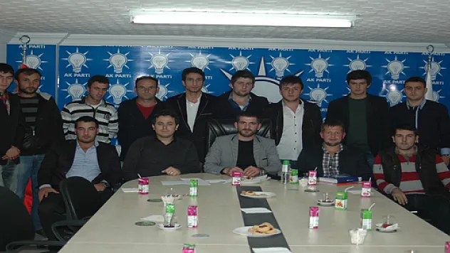 Siyaset laf ile değil icraat ile yapılır!