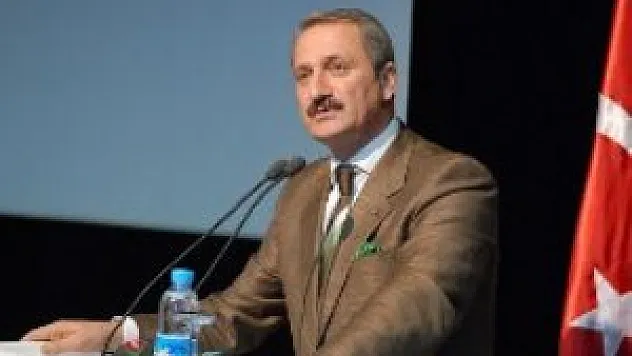 İhracat Artıyor, İthalat Azalıyor