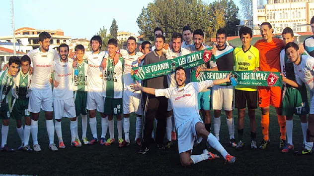 Çarşambaspor U15 kupasını aldı