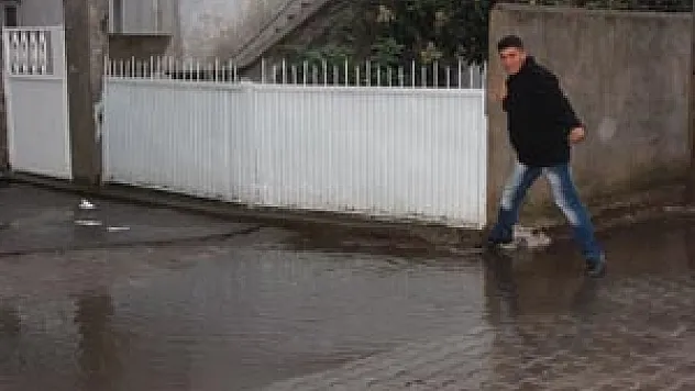 'Evimizi su basıyor kimse ilgilenmiyor'