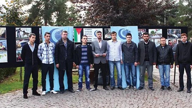 AGD Filistin sergisi açtı