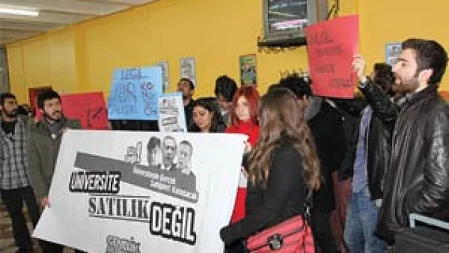 Öğrencilerden 'Yeni YÖK Yasası'na Tepki