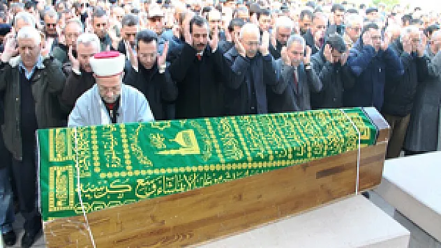 Gazeteci Demirel, Son Yolculuğuna Uğurlandı