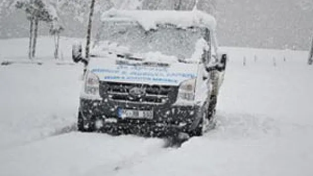  Gök Gürültülü Kar Yağışı Korkuttu