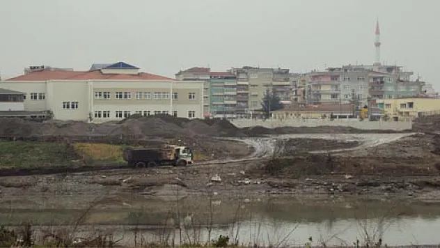 Belediye'ye, kum alma izni verildi mi?