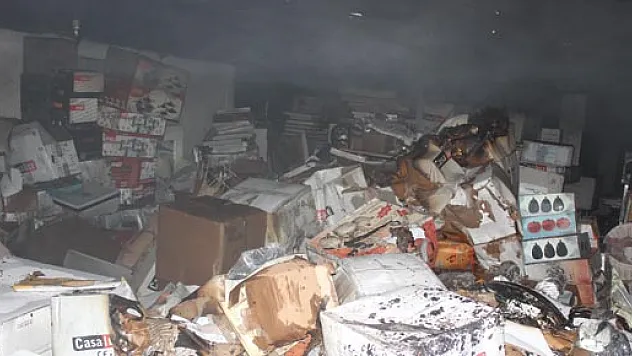 ÇARŞAMBA'DA İŞ YERİ YANDI