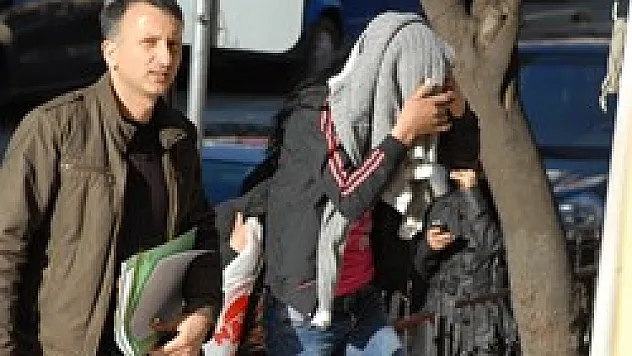 Evden Hırsızlık Zanlısı Kızlar Yakalandı