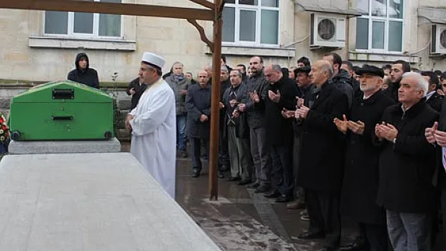 Ersin Çiçek toprağa verildi