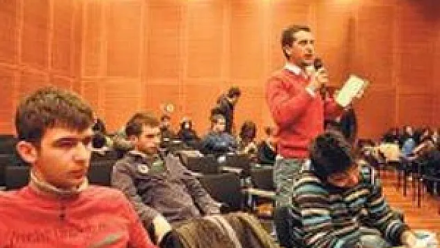 Liseliler Üniversitede Derse Girebilecek