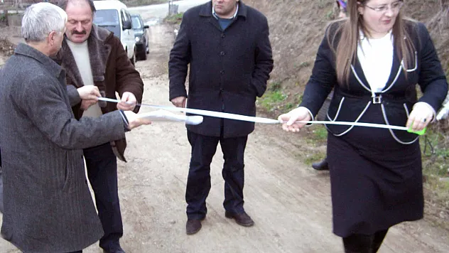 Meclis üyeleri köylerde metre ile ölçüm yaptı