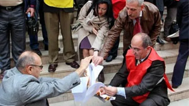 Samsun'da Bordro Yakma Eylemi