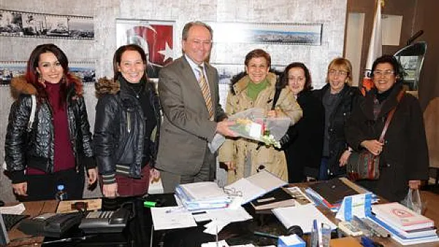 CHP'li kadınlardan Burma'ya teşekkür