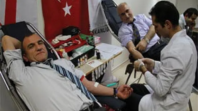 Vergi Dairesi Çalışanlarından Kan Bağışı