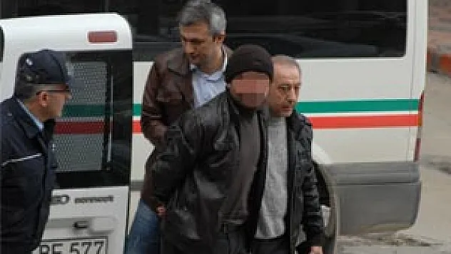 21 Yıl Hapis Cezasi bulunan şahıs sahte kimlikle yakalandı