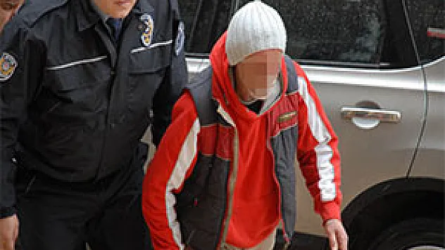 ALKOLLÜ ŞAHIS EL ARABASINI ÇALDI