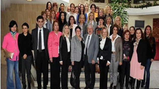 YOKSUL KADINLARA KREDİ KARTI 